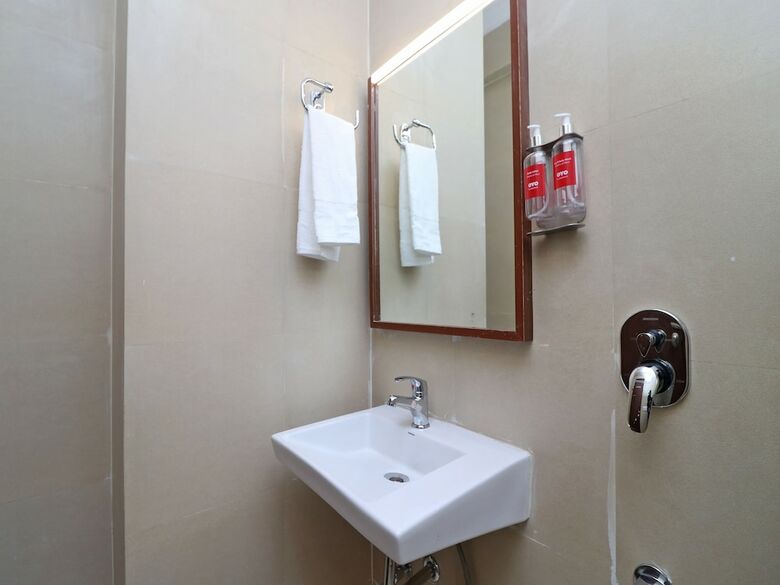 Hotel Oyo Flagship 24249 Central Plaza