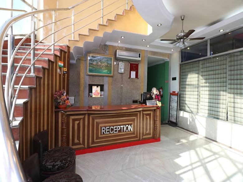 Oyo 24340 Hotel Laxmi Palace