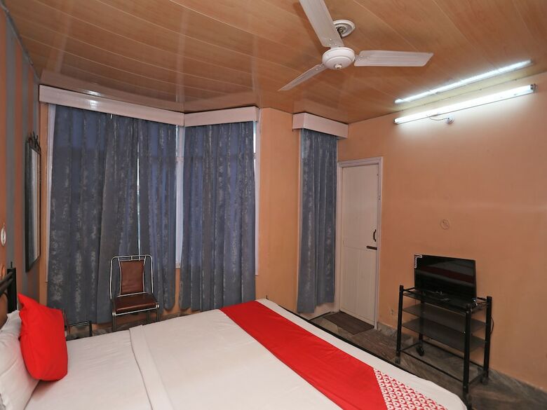 Oyo 37264 Hotel Chiranjeev