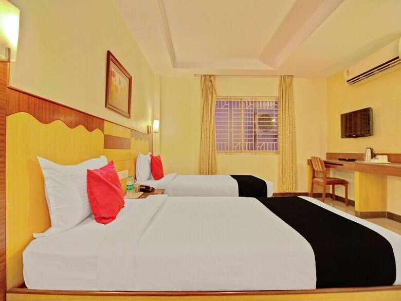 Hotel Capital O 1309 Anandsagar Inn