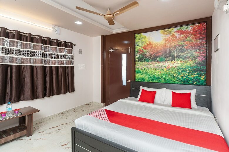 Hotel Oyo 26677 Pmr Guest Inn