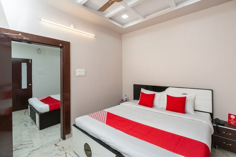 Hotel Oyo 26677 Pmr Guest Inn