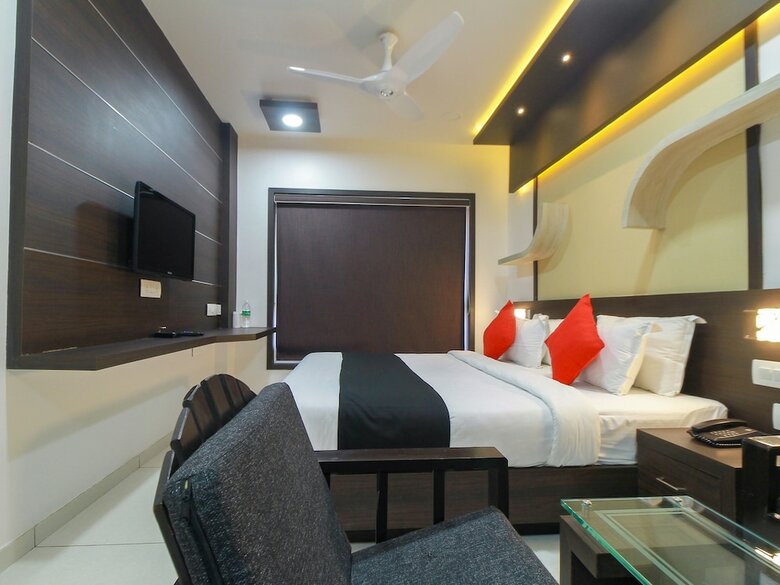 Hotel Capital O 29700 Le Moshe Inn