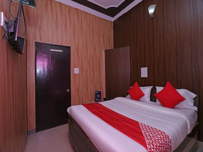 Oyo 24700 Hotel Mahalaxmi Palace