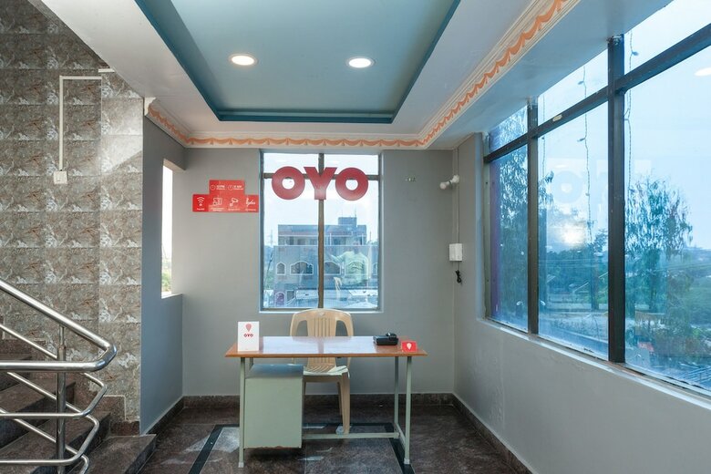 Oyo 27967 Hotel Kr Bhavan