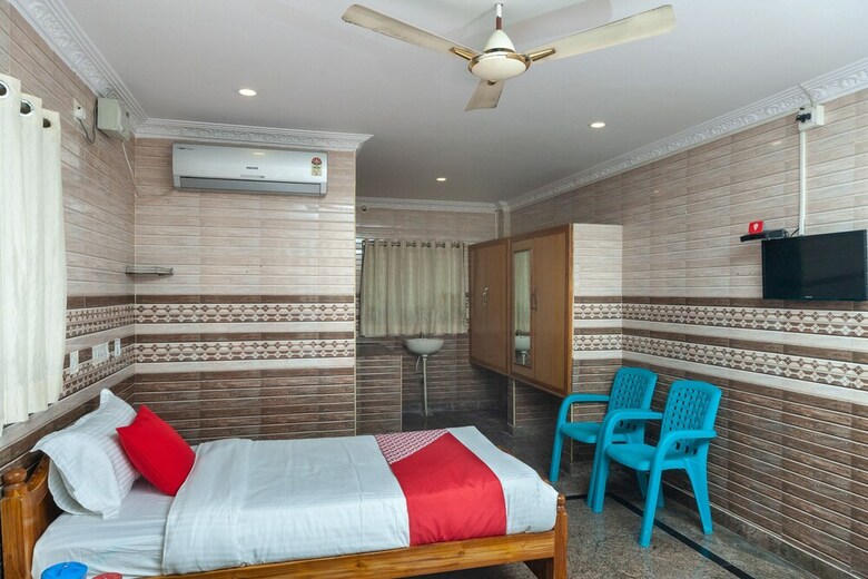 Oyo 27967 Hotel Kr Bhavan