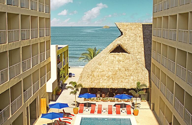 Hotel Decameron Isla Coral - All Inclusive