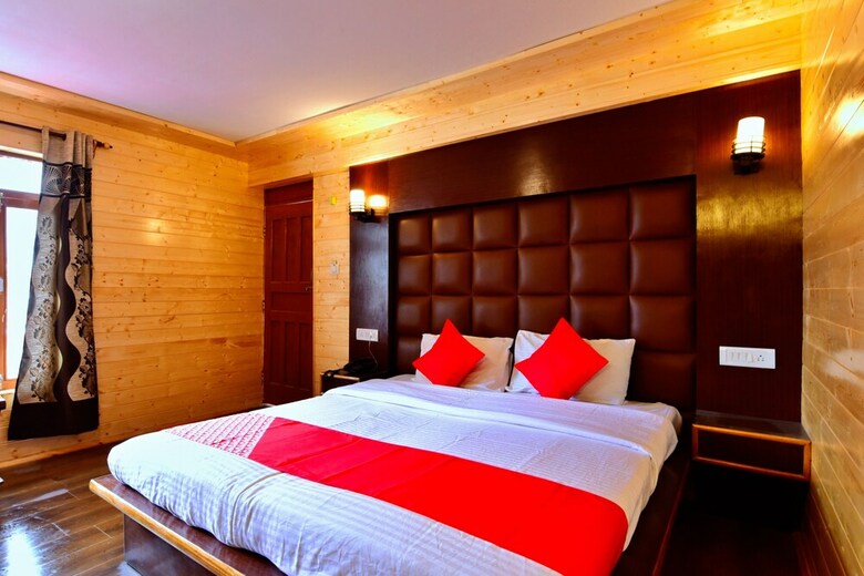 Oyo 30387 Pine View Hotel Manali �??