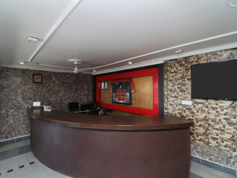 Oyo 29762 Hotel Meridian