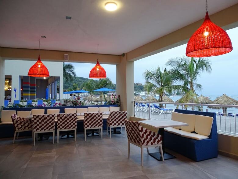 Hotel Decameron La Marina - All Inclusive