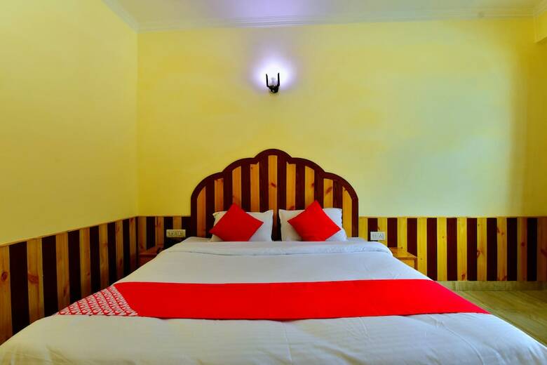 Hotel Oyo 30367 Rr Villa