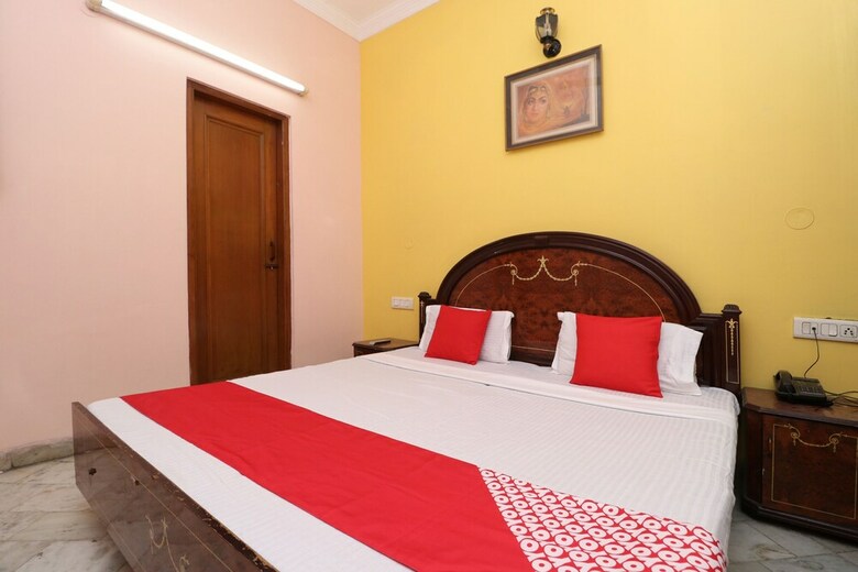 Hotel Oyo 35965 Kishore Castle
