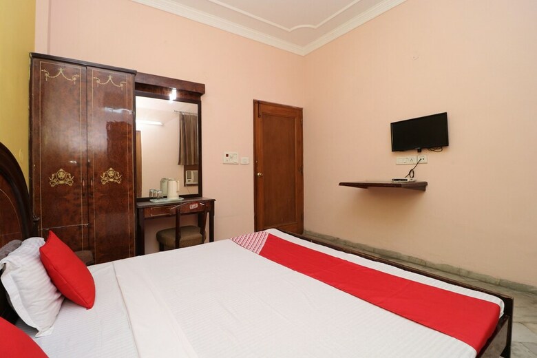 Hotel Oyo 35965 Kishore Castle
