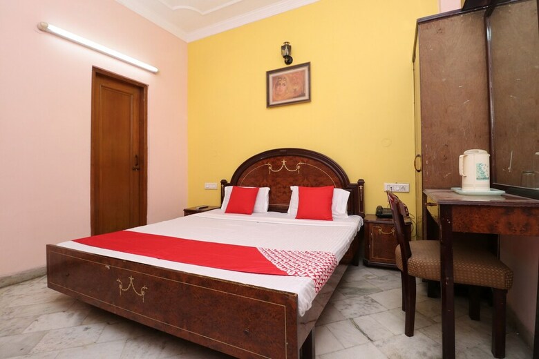 Hotel Oyo 35965 Kishore Castle