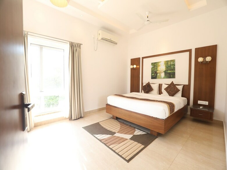 Oyo 28682 Hotel Devika