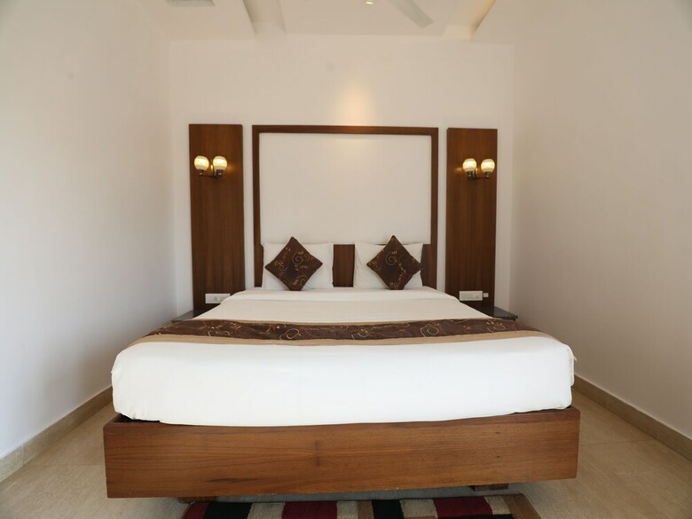 Oyo 28682 Hotel Devika