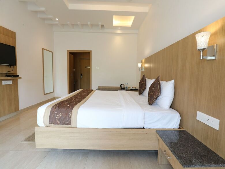 Oyo 28682 Hotel Devika