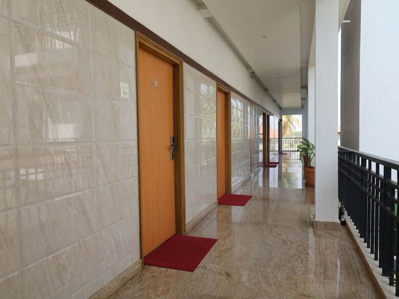 Oyo 28682 Hotel Devika