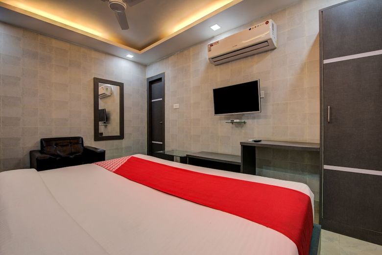 Hotel Oyo 17188 A K Residency