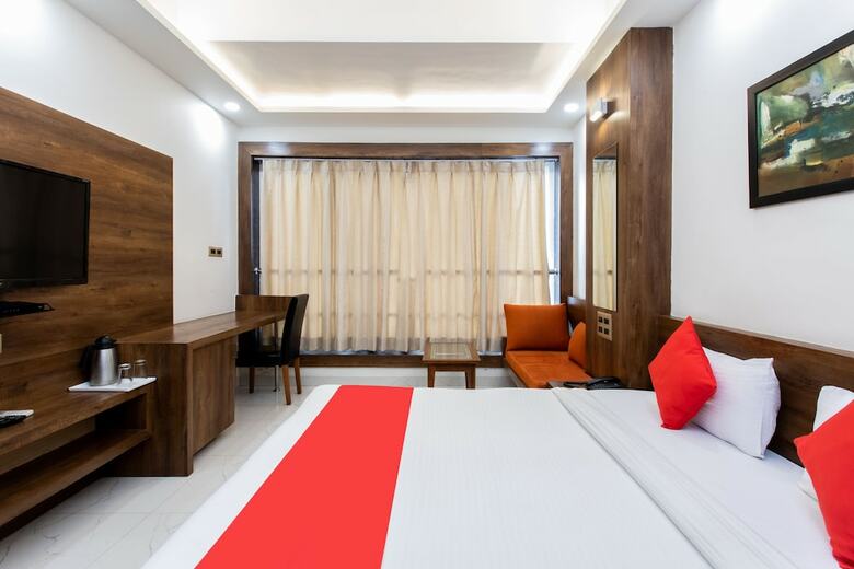 Oyo 27658 Hotel New Mohit Regency