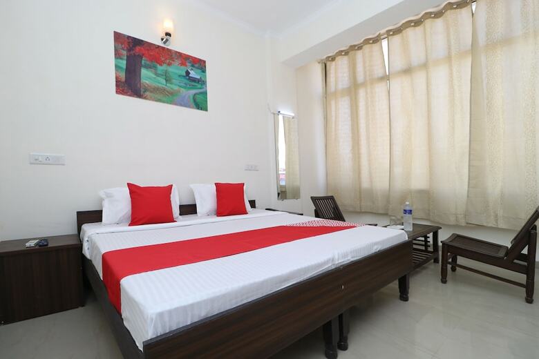 Hotel Oyo 30886 Ra Vista