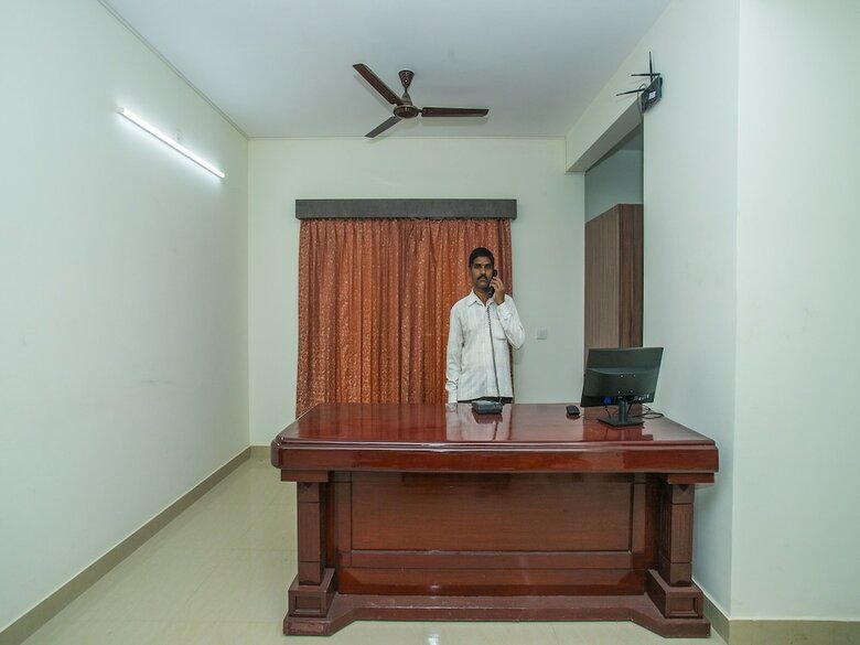 Hotel Oyo 23055 Raintree Residences