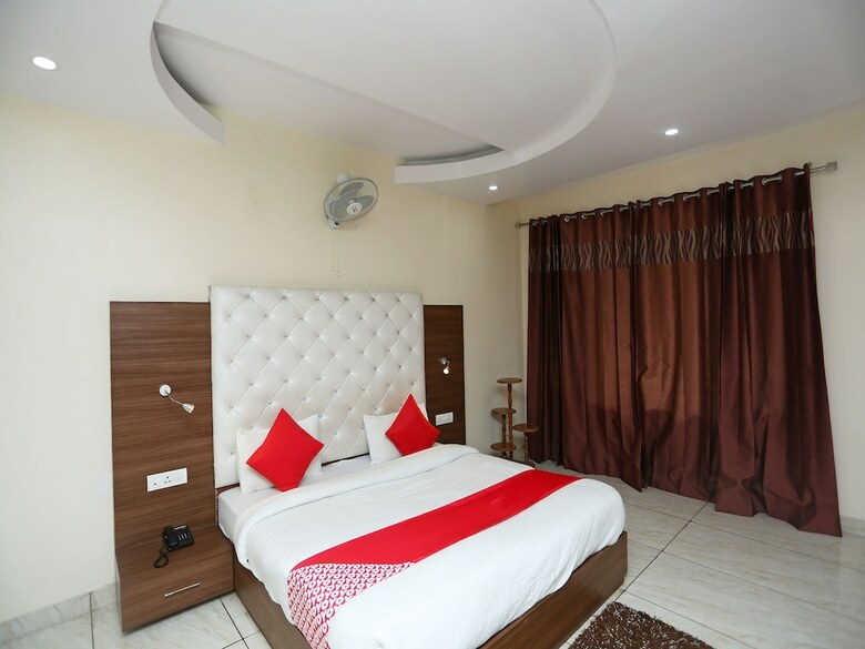Hotel Oyo 28186 New Blue Heaven