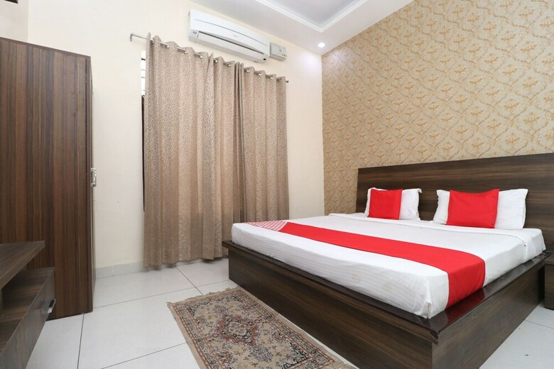 Hotel Oyo 31026 Samrat Regency