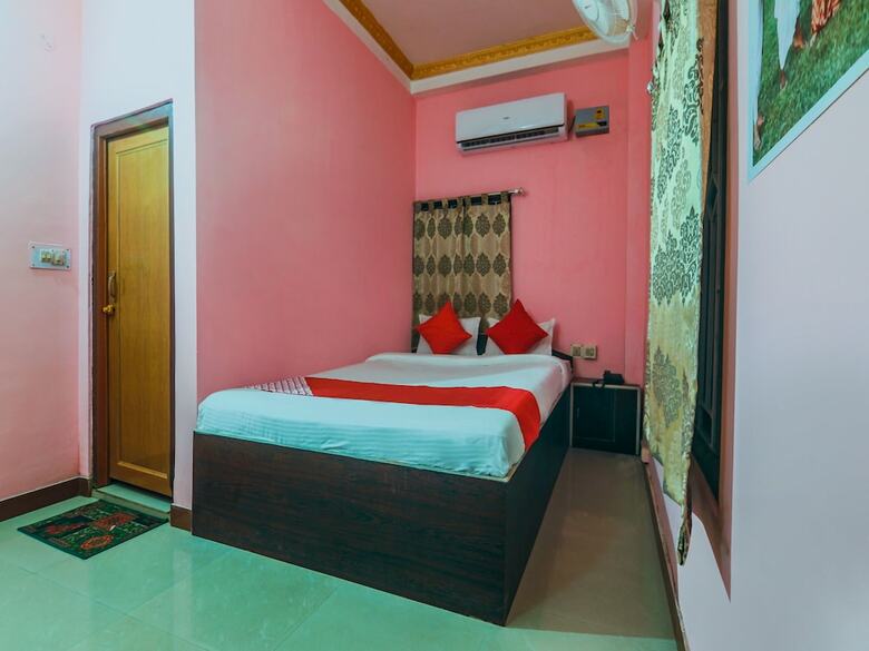 Oyo 17255 Hotel Kanika Inn