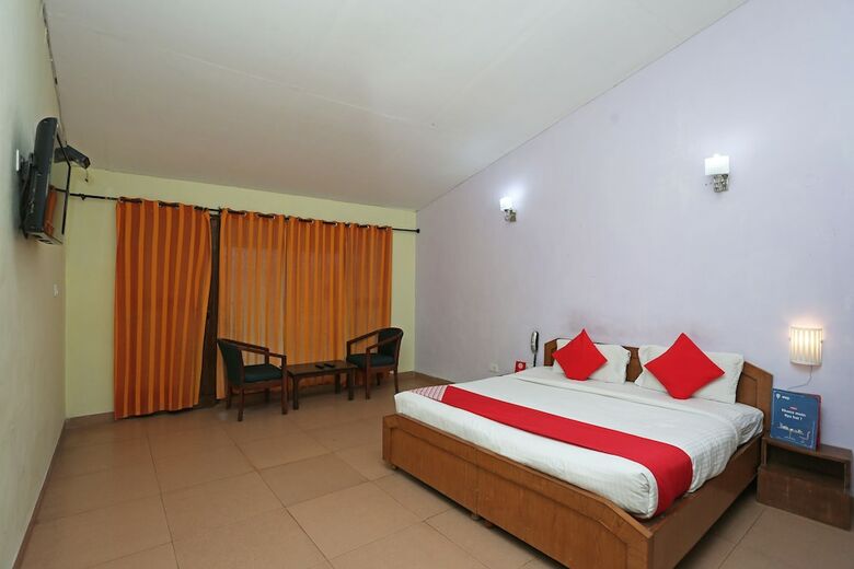 Hotel Oyo 30708 United 21