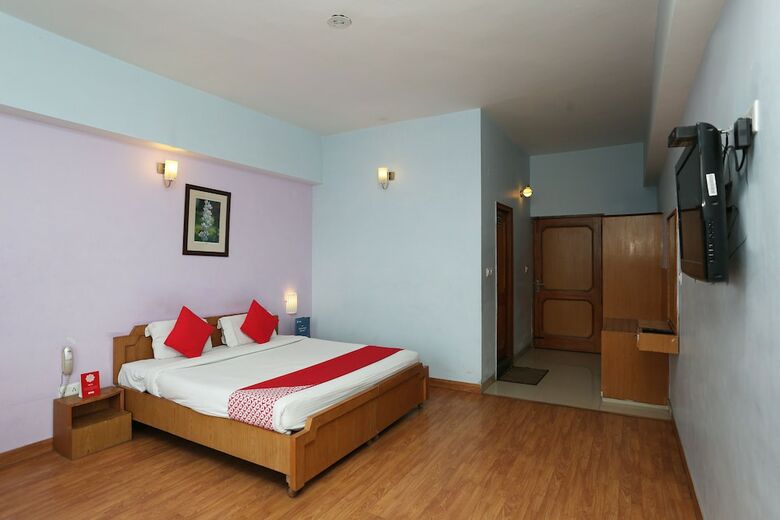 Hotel Oyo 30708 United 21