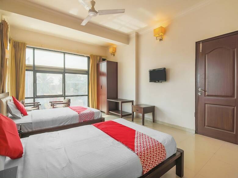 Hotel Oyo 28178 Mega Inn
