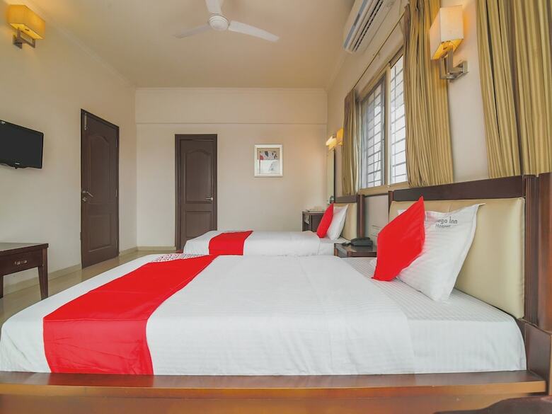 Hotel Oyo 28178 Mega Inn