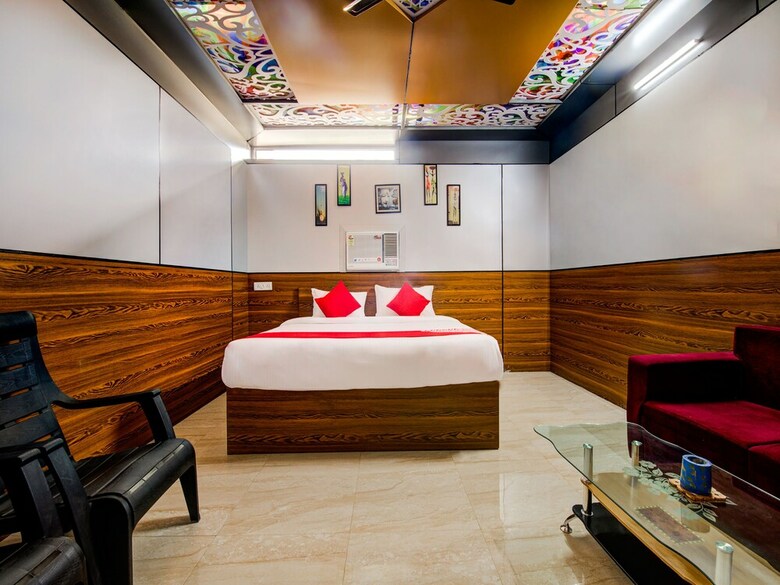 Hotel Oyo 18561 Athiti