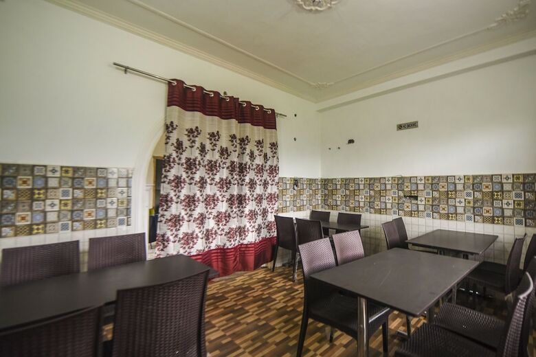 Hotel Oyo 15438 Vivek Nomadic