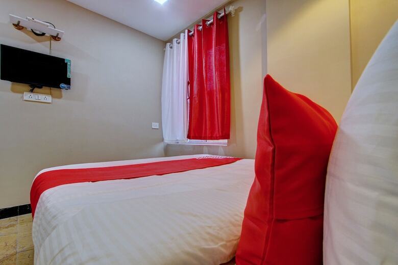 Hotel Oyo 26568 Sai Heaven