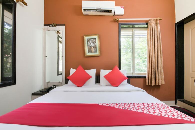 Hotel Oyo 12737 Jk Residency