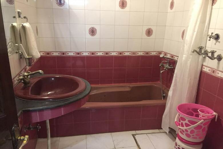 Hotel Oyo 16761 Rk Regency