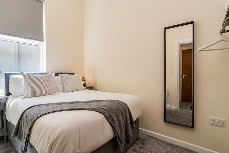 Meadowbank Place
