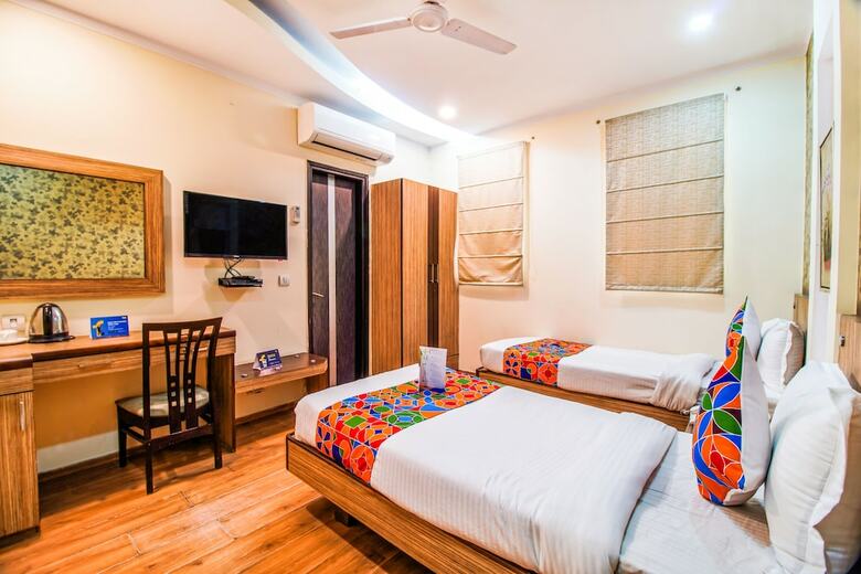 Fabhotel Apple Tree Premium