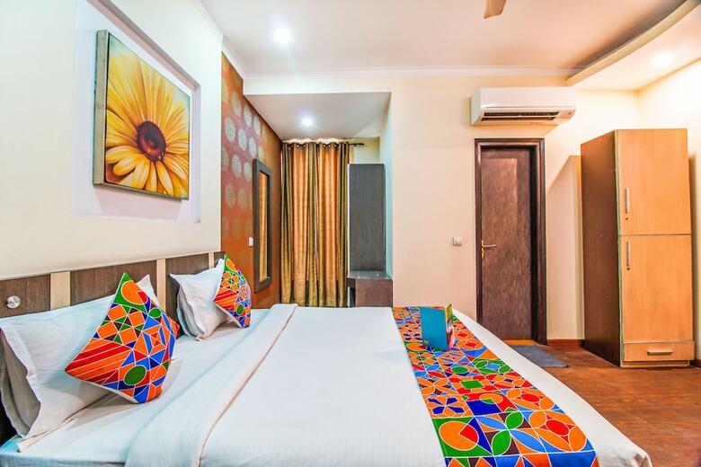 Fabhotel Apple Tree Premium