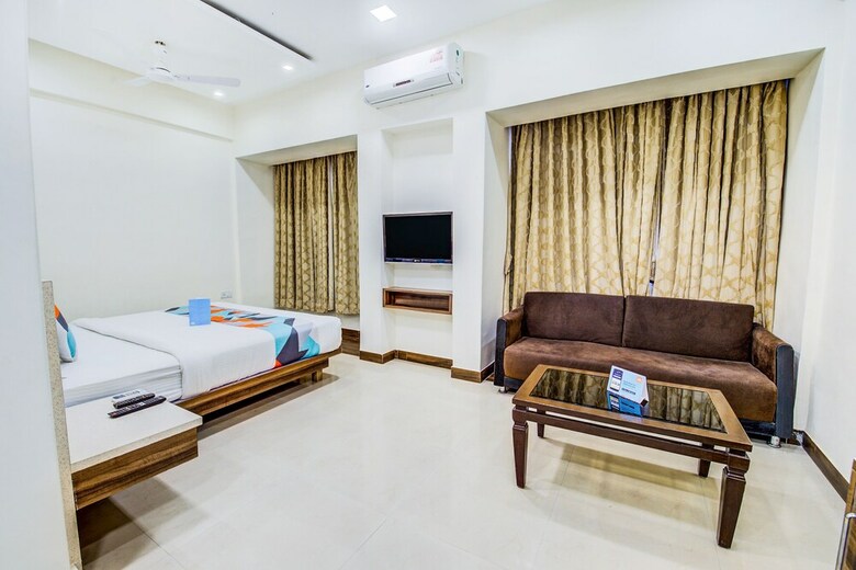 Fabhotel Dreamland