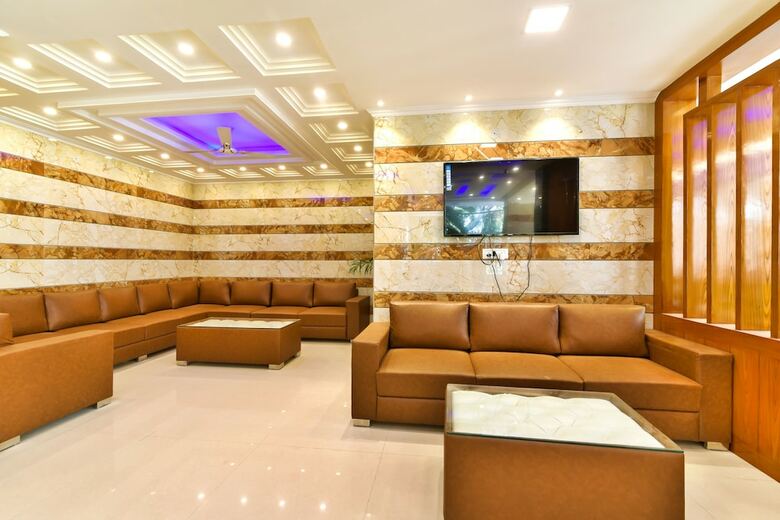 Fabhotel Pearl Suite