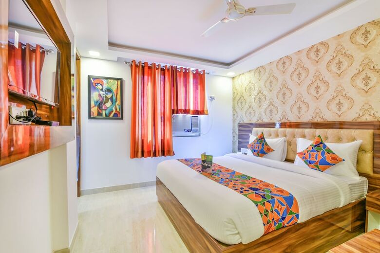 Fabhotel Pearl Suite