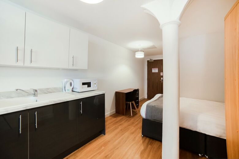 Oyo Vincent Apartments