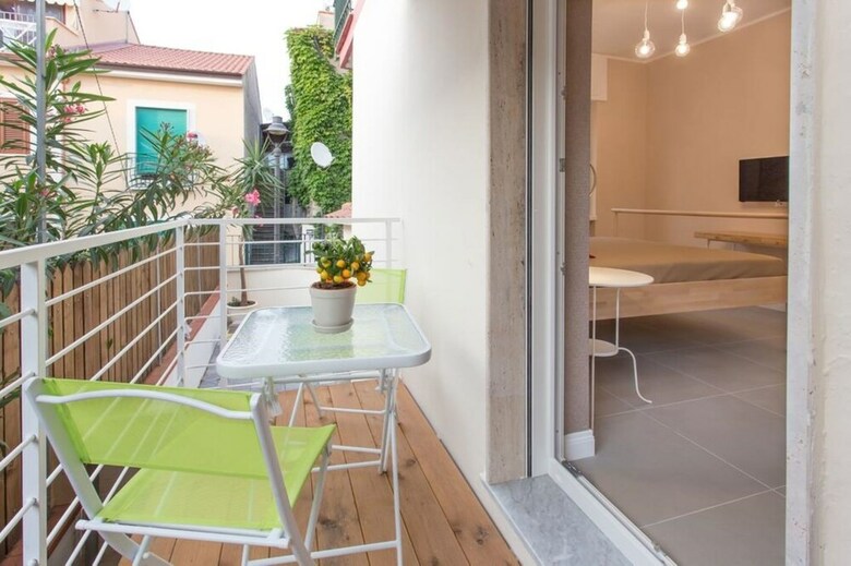 Bed & Breakfast Villa Flora