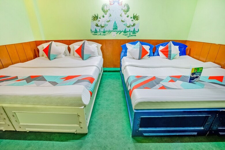 Fabhotel Snow Lion