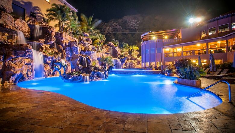 Aparthotel Clarion Suites Roatan At Pineapple Villas
