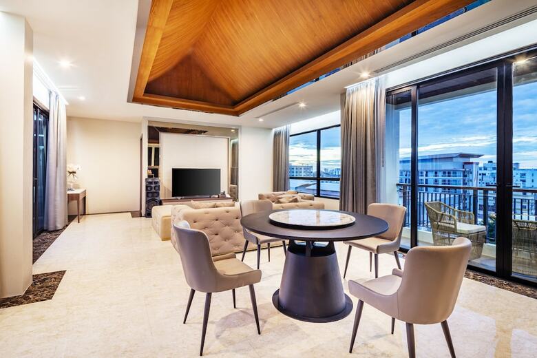 Hotel Grand Sala Thai