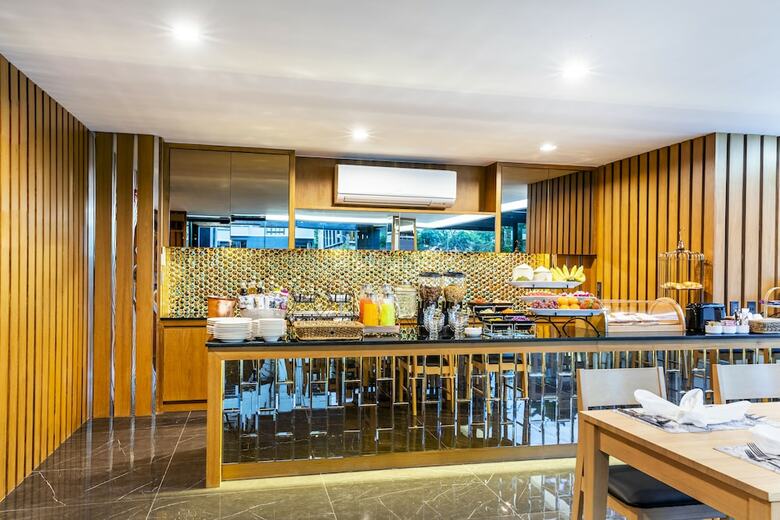 Hotel Grand Sala Thai